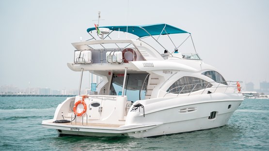 Lagoona Majesty 56ft | AED 1150/ Hour